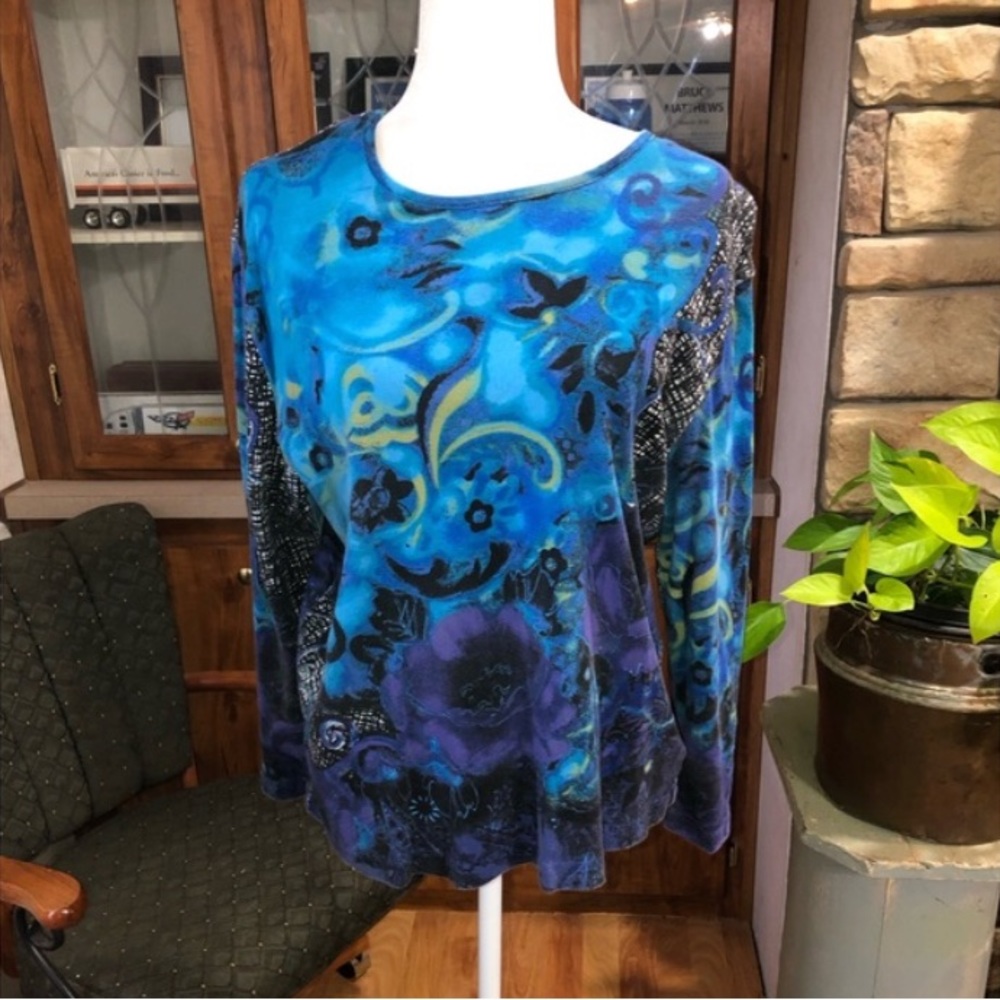 CHICOS SIZE 2 SIZE LARGE GENTLY USED 3/4 SLEEVE STRETCHY NEW FAVORITE SHIRT